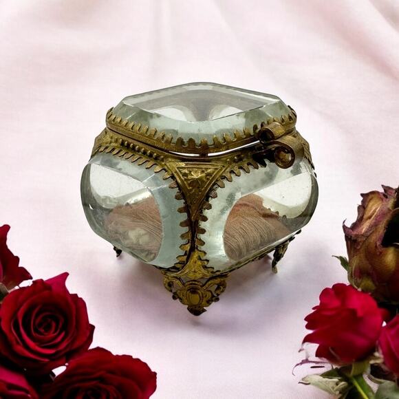 Antique French Ormolu Gilded Bronze Beveled Glass Jewelry Casket Ring Box Pillow - Picture 1 of 11